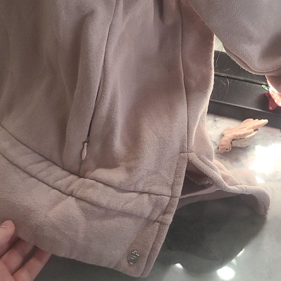 Fabletics pink sweatshirt - Picture 5 of 5